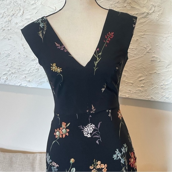 ZARA Woman Dress Plunging V Neck Sleeveless Fitted Black Floral Sz XS - Picture 5 of 9